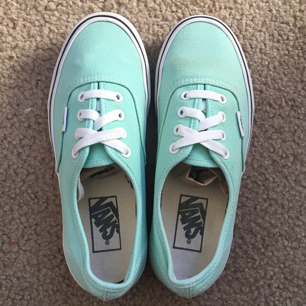 SOLD! ❌❌❌ Mint Vans